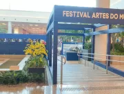 Festival Artes do Mundo transporta visitantes em u