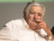Câncer de esôfago, como de Mujica, apresenta sinto