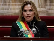 Acusada de organizar golpe, ex-presidente da Bolív