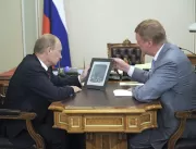 Ex-assessor de Putin que se demitiu é internado co