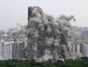 Índia derruba torres gêmeas em maior demolição de 