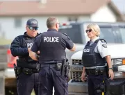 Polícia canadense continua caçada por suspeitos de