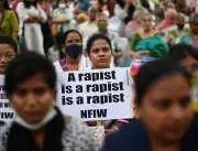 Estupro e assassinato de adolescentes na Índia rea