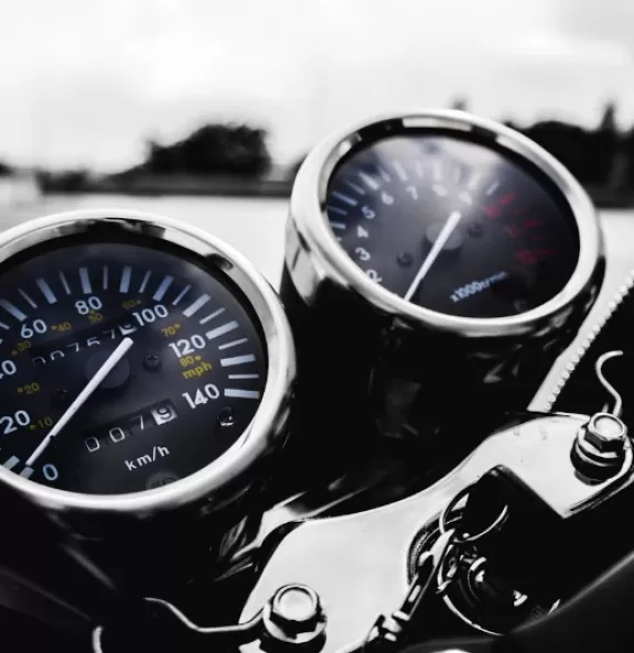 Quanto tempo demora para uma moto ir para leilão?
