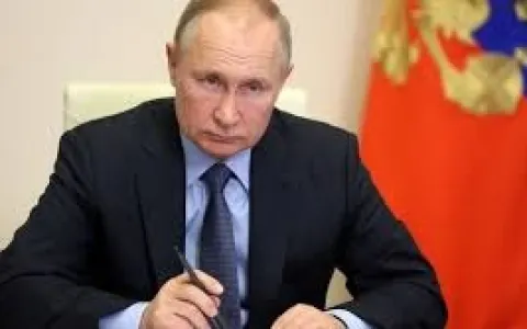 (SÉRIE GUERRA REVELADA) O presidente da Rússia uma sombra da extinta união Soviética