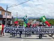 Atos contra o governo de Jair Bolsonaro, que ocorre em todo o país – manifestantes ocuparam as ruas de Delmiro Gouveia, no Alto Sertão de Alagoas, denunciando os crimes do atual governo