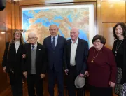 O primeiro-ministro Benjamin Netanyahu encontrou-se com sobreviventes do Holocausto