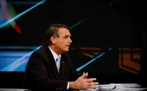 TV minha: Bolsonaro diz que emissora pública é del