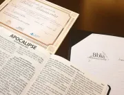 Bíblia Manuscrita é concluída em São Paulo
