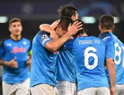 Sensação sem supercraques, Napoli quebra recorde da era Maradona