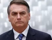 Bolsonaro concede indulto natalino a militares e p