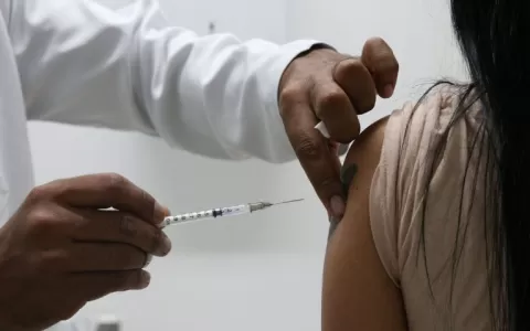 Covid-19: Rio retoma vacinação para maiores de 12 