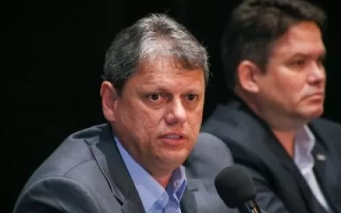Governador de SP, Tarcísio de Freitas testa positi