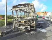 Ônibus é incendiado no bairro de Sussuarana, em Sa