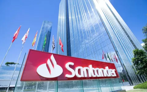 Santander tem vagas para contratação de assessores