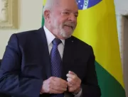 Lula volta ao Brasil após viagem ao Reino Unido pa