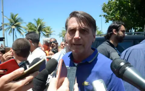 Bolsonaro é condenado a indenizar jornalistas em R