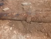 Canhões que estavam soterrados são achados durante