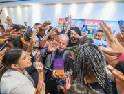 Projeto que beneficia igrejas trava e esfria flerte entre Lula e evangélicos