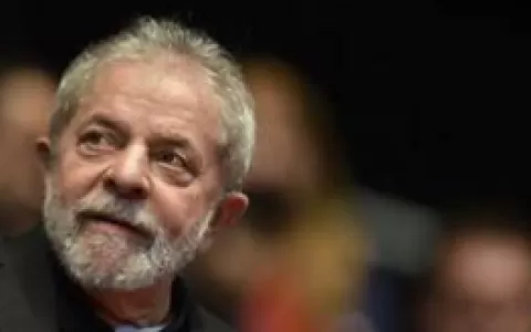 Lula orienta equipe a não aceitar adiamentos indef
