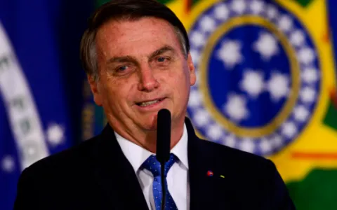 Reforma tributária: Bolsonaro telefona, e senadores mudam de voto