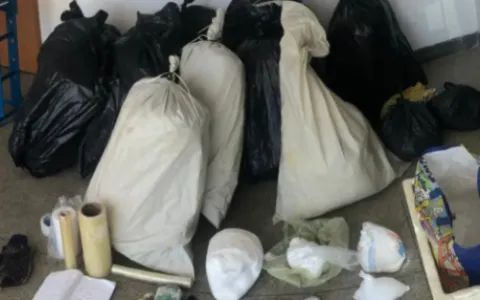 Foragido da Justiça é preso com mais de 300 kg de drogas no interior da Bahia