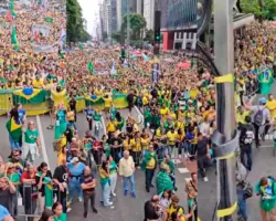Bolsonaristas pedem impeachment de Alexandre de Moraes durante protesto em São Paulo