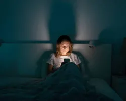 Pessoas que dormem depois das 23h têm IMC mais alto, aponta estudo brasileiro