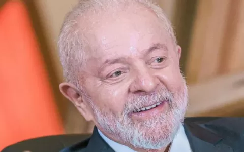 Bolsonaro inelegível e Lula pressionado: quem ganh