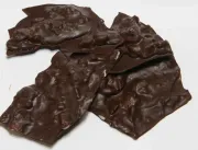 Chocolate amargo diminui fissura por cigarro em qu