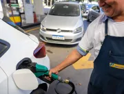 Gasolina e etanol começam o ano com queda de preço