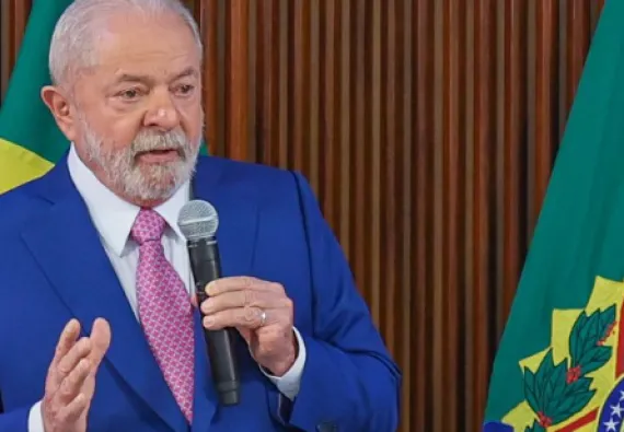Lula patina para recuperar influência na África, mas aposta em parceria política
