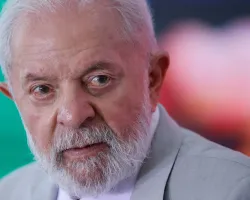 Lula assina revogação parcial de MP e mantém desoneração para 17 setores