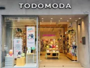 Em parceria com o SBT, TODOMODA lança coleção excl