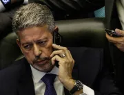 Câmara esconde lista de deputados que assinaram pedido de impeachment contra Lula