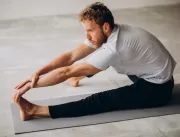 Yoga: 5 benefícios da prática para a saúde do home