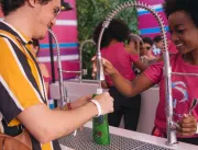 Lollapalooza e 2 Glow: pontos de hidratação com squeeze exclusivo