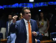 Ex-chefe da FAB e ministro de Bolsonaro discutem a respeito de depoimento sobre trama golpista