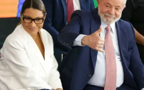 Lula e Janja recebem bancada feminina e ministras 