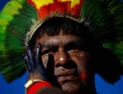 Maior ato indígena em Brasília tem início com movi