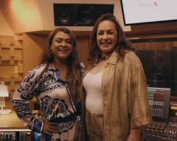 Gina Garcia recebe Preta Gil em estúdio para faixa