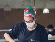 Artesãs de Betim produzem máscaras artesanais como