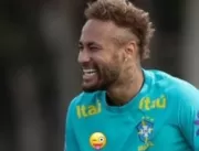 Após acusações, Neymar esconde símbolo da Nike em 