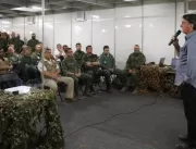 Bolsonaro diz a militares que não será motivador d
