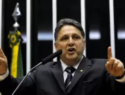 MPRJ denuncia policial por torturar ex-governador 