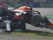 Verstappen é punido por acidente com Hamilton e pe