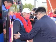 Na China, guarulhense ajuda time de futebol a conq