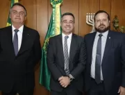 Chefe de gabinete do presidente Bolsonaro compra t