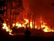 França detém 26 supostos incendiários; piromaníaco