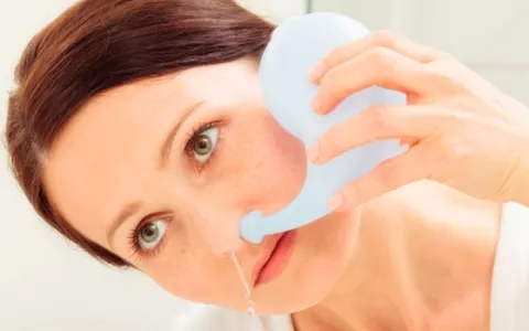 ABORL-CCF promove orientação sobre lavagem nasal